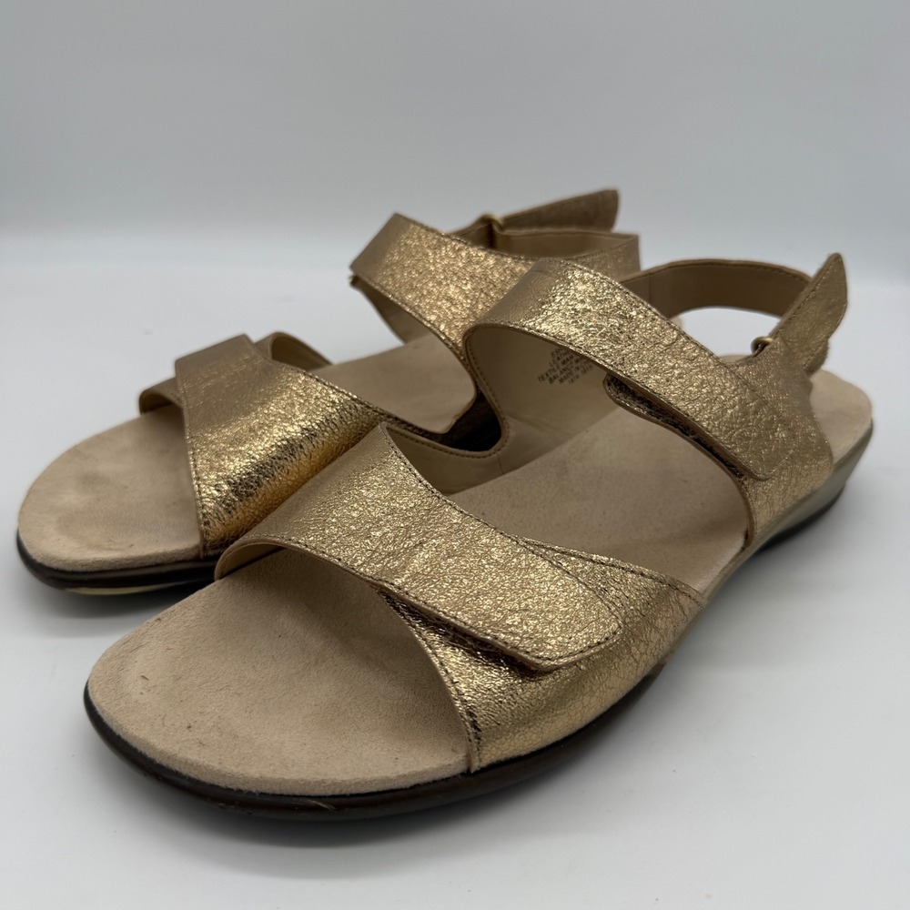 Easy Spirit ESHARTWELL Metallic Gold Leather Comfort Sandals 9.5M